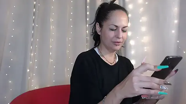 Megu_Melon – webcam model profile photo Image 2