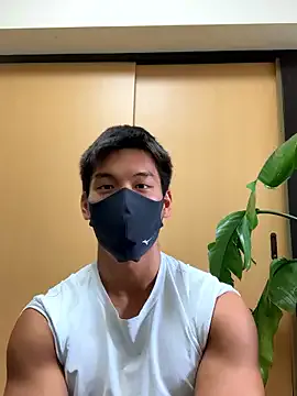 Yui-Ch – webcam model profile photo Image 3