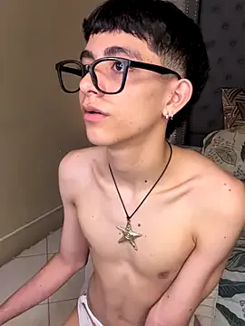 kai101010 – webcam model profile photo Image 11