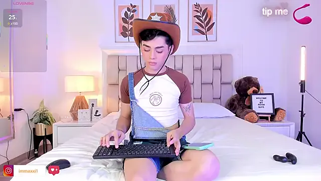 See_my_Boobs_ – webcam model profile photo Image 15