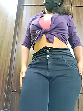 Cute-Simmi69 – webcam model profile photo Image 9