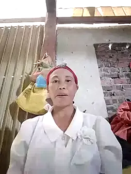 oxo_yuna_oxo – webcam model profile photo Image 6