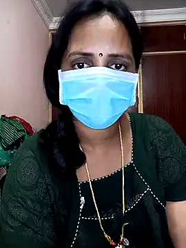 LiaValtori – webcam model profile photo Image 5