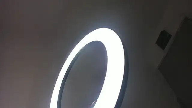 Mia--meow – webcam model profile photo Image 4