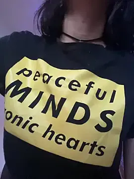 oxo_yuna_oxo – webcam model profile photo Image 11