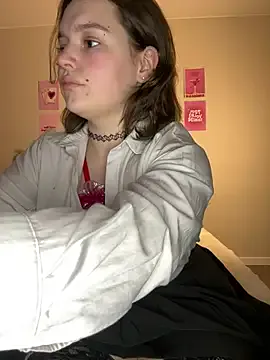 LiaWells – webcam model profile photo Image 10