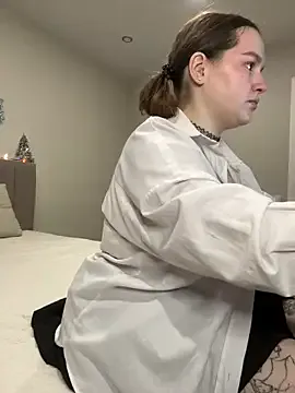 LiaWells – webcam model profile photo Image 6