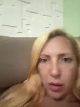 Queen_sofiyaa – webcam model profile photo Image 17