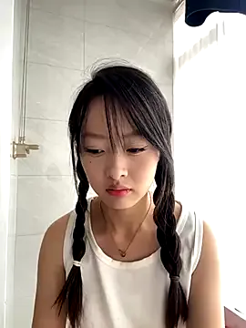 FariBanxOfficial – webcam model profile photo Image 11