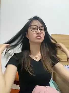 FariBanxOfficial – webcam model profile photo Image 3