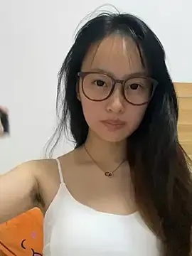 FariBanxOfficial – webcam model profile photo Image 4