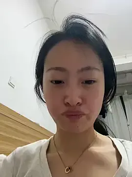 FariBanxOfficial – webcam model profile photo Image 8