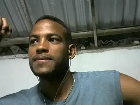 Brian_Stars – webcam model profile photo Image 19