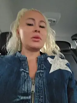 oxo_yuna_oxo – webcam model profile photo Image 19