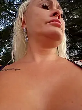 oxo_yuna_oxo – webcam model profile photo Image 6