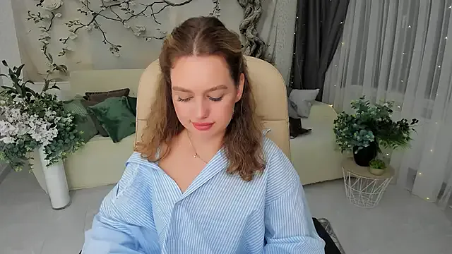 Lanna – webcam model profile photo Image 14