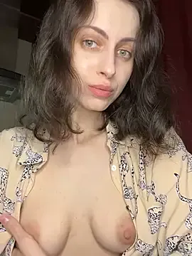 maataaan – webcam model profile photo Image 4