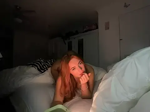 roouse – webcam model profile photo Image 13