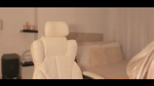 Queensophie_m – webcam model profile photo Image 19