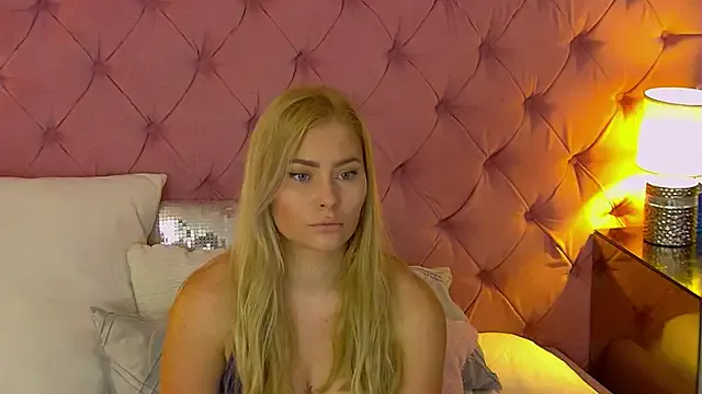 oxo_yuna_oxo – webcam model profile photo Image 16