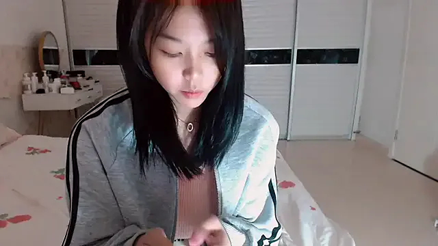 Megu_Melon – webcam model profile photo Image 17