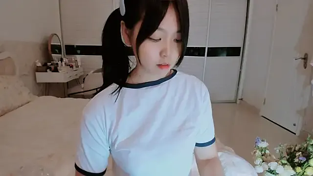 Megu_Melon – webcam model profile photo Image 6