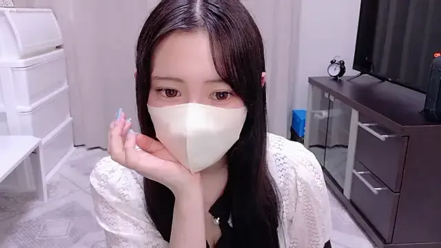 roouse – webcam model profile photo Image 10