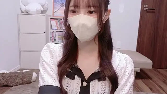 roouse – webcam model profile photo Image 19