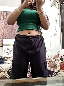 oxo_yuna_oxo – webcam model profile photo Image 5