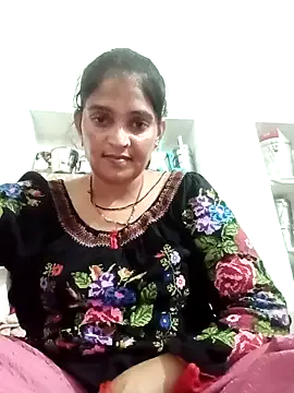 StellaFletcher – webcam model profile photo Image 2