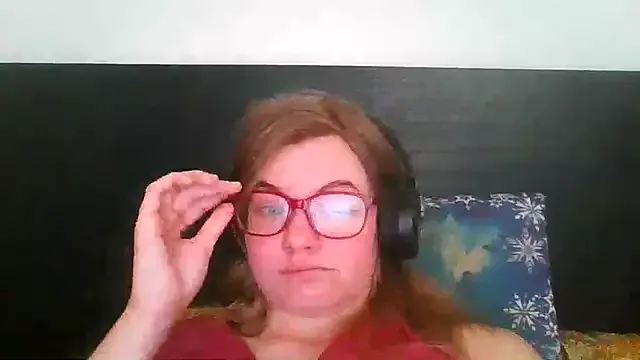 oxo_yuna_oxo – webcam model profile photo Image 11