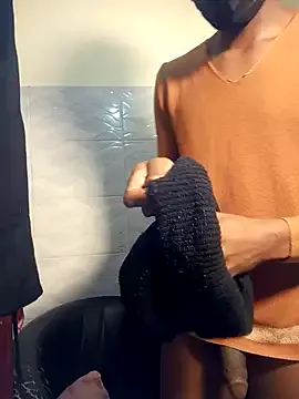 oxo_yuna_oxo – webcam model profile photo Image 3