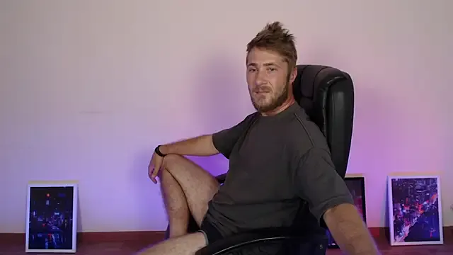 TeenNPlay – webcam model profile photo Image 2