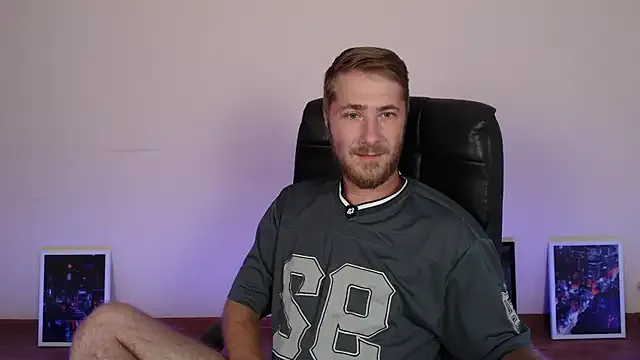 TeenNPlay – webcam model profile photo Image 3