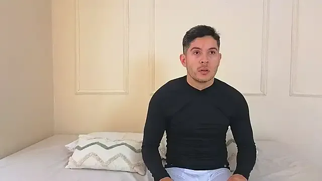 emma05 – webcam model profile photo Image 13