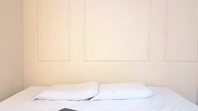 emma05 – webcam model profile photo Image 7