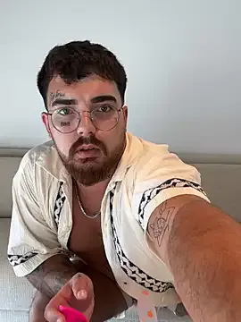 dirtypub – webcam model profile photo Image 9