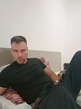 Yui-Ch – webcam model profile photo Image 14