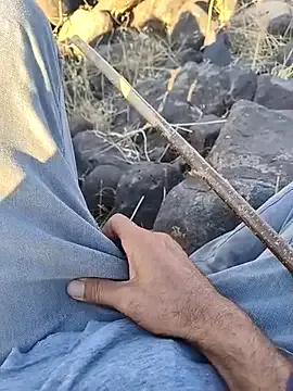 roouse – webcam model profile photo Image 10