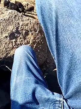 roouse – webcam model profile photo Image 13