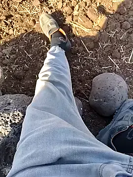 roouse – webcam model profile photo Image 7