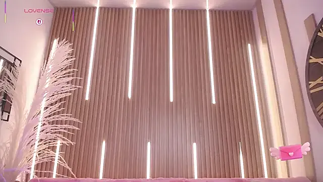 oxo_yuna_oxo – webcam model profile photo Image 19