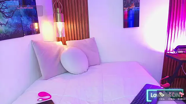 oxo_yuna_oxo – webcam model profile photo Image 3