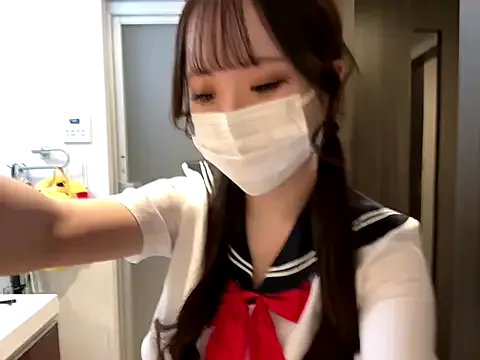 roouse – webcam model profile photo Image 6