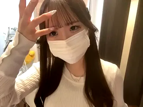 roouse – webcam model profile photo Image 9