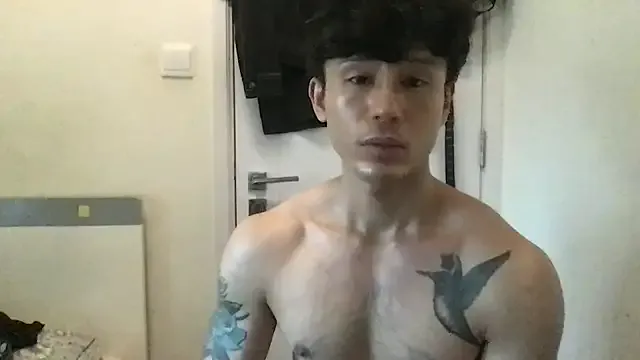 Yo155 – webcam model profile photo Image 2