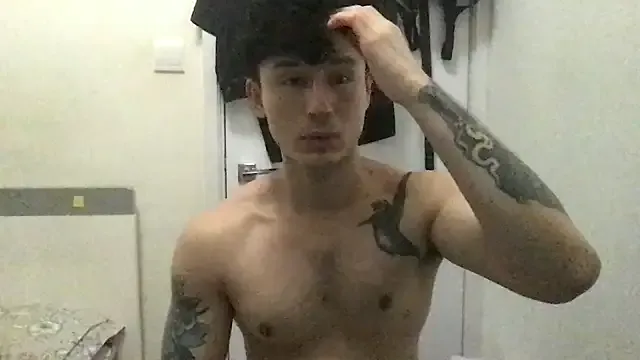 Yo155 – webcam model profile photo Image 8