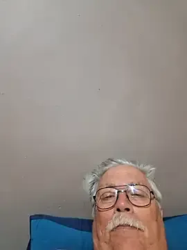 maataaan – webcam model profile photo Image 8