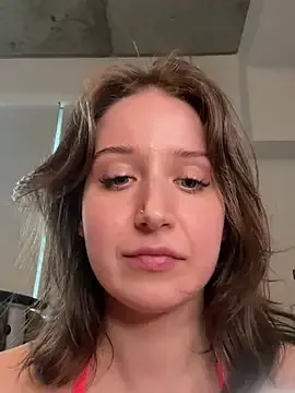 roouse – webcam model profile photo Image 8