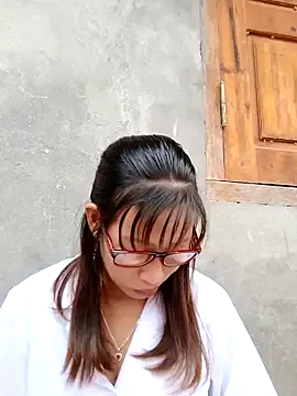 oxo_yuna_oxo – webcam model profile photo Image 13